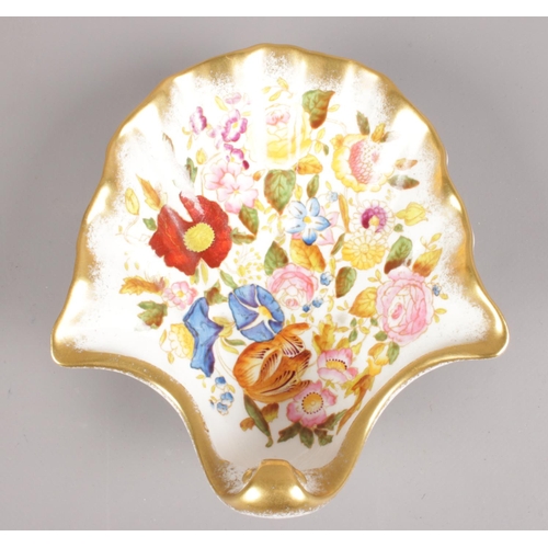 465 - A Hammersley Bone China shell dish. 'Queen Anne' pattern, hand painted with gold borders. (15 x14cm)