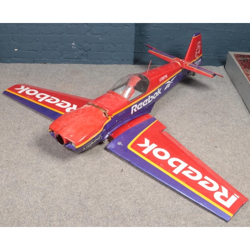 509 - A Topmodel Reebok plane. (185cm long)