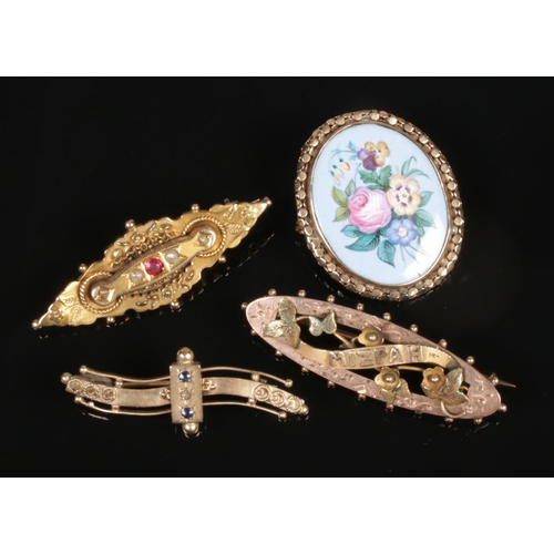 371 - Four Victorian brooches. Includes two 9ct examples, enamelled example and Mizpah.