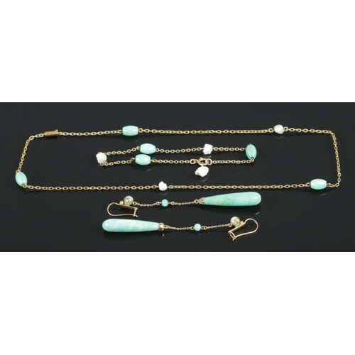 492 - A 9ct Gold, green hardstone and pearl jewellery suite. To include earrings, necklace and bracelet.