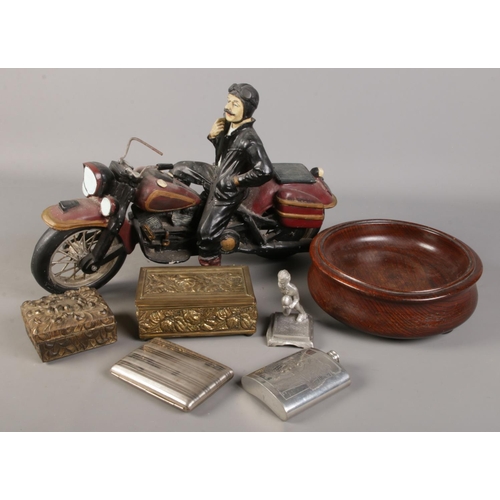 86 - A quantity of collectables. Includes large composite motor biker, wooden bowl, cigarette case etc.