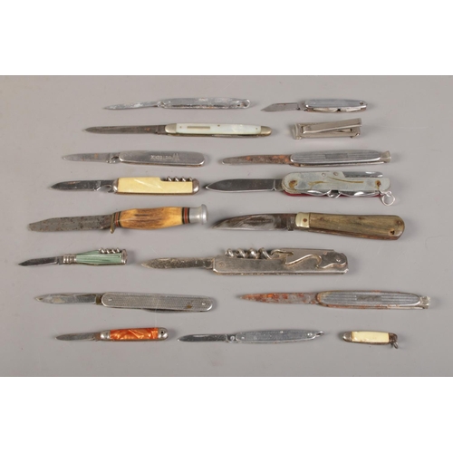 66 - A collection of folding fruit, multi-bladed pocket knives and tools. To include Wilkinson and miniat... 