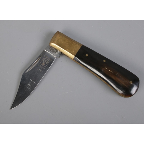 359 - A T.W. Ablett Little Mesters of Sheffield pocket knife.