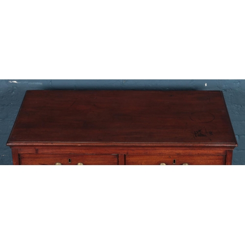 497 - A Georgian mahogany two over three chest of splitting drawers. Height: 107cm, Width: 94cm, Depth: 52... 