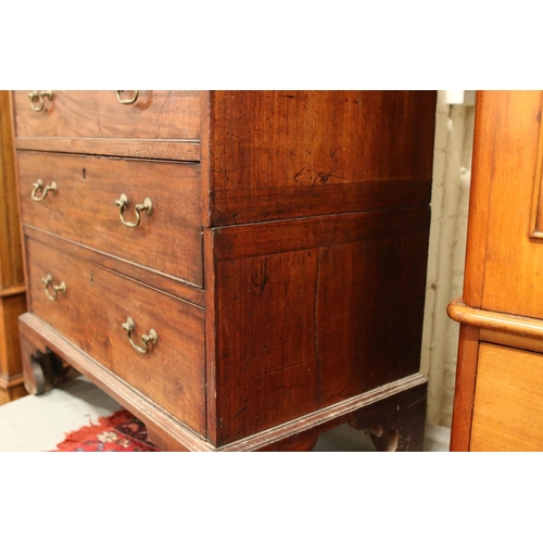 497 - A Georgian mahogany two over three chest of splitting drawers. Height: 107cm, Width: 94cm, Depth: 52... 