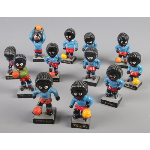 260 - A team of Robertson Jam football figures.