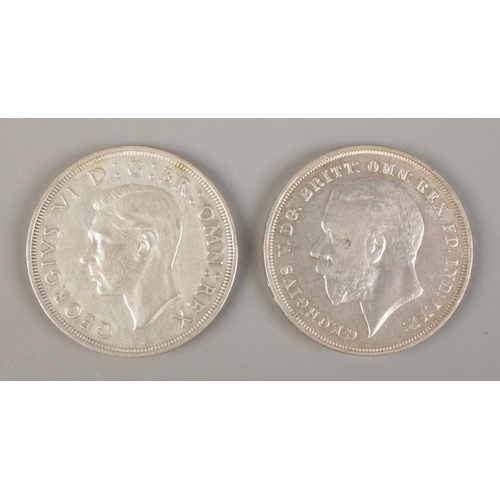 488 - A George V 1935 crown (28.31g), together with a George VI 1937 crown (28.23g).