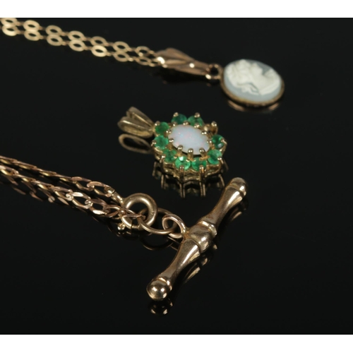 318 - A small cameo pendant on 9ct Gold chain, together with a small 9ct bracelet (1.3g) and 9ct Gold and ... 