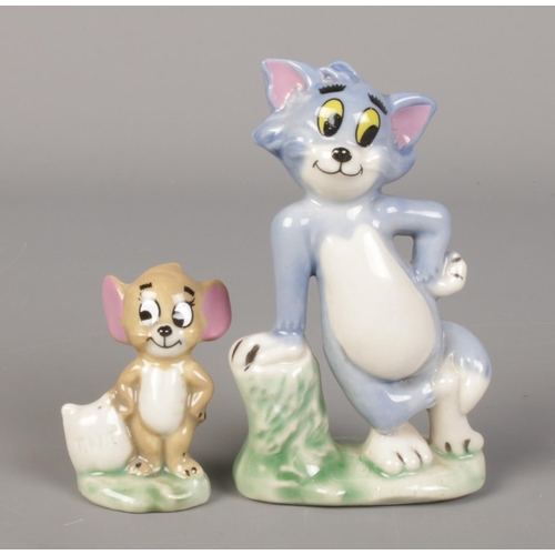 96 - A pair of Wade figures; modelled as Tom and Jerry.