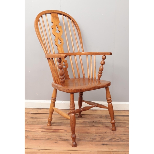 481 - An ash/elm Windsor Armchair.