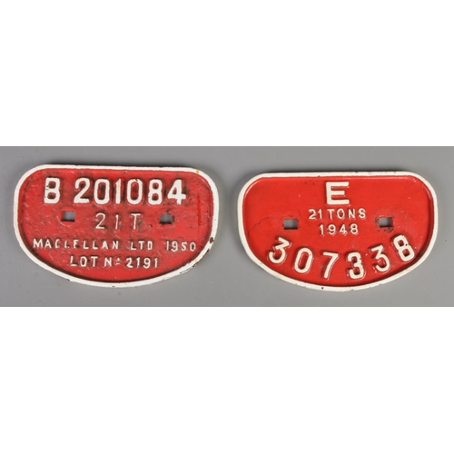 60 - Two cast iron locomotion plates. Including 'B201084 21T MacLellan Ltd 1950 Lot No 2191' and 'E 21 To... 