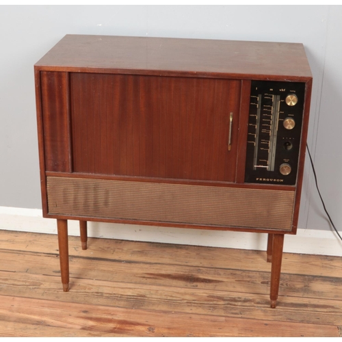 543 - A Ferguson Model 3300 Radiogram.