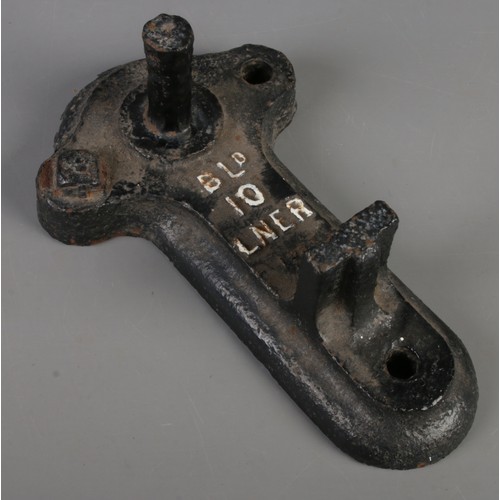 134 - A LNER cast metal bracket.