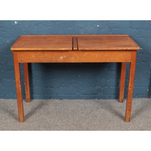 611 - A vintage child's twin desk.