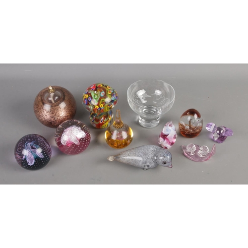 178 - A quantity of glassware to include paperweights, Caithness examples and art glass animals.