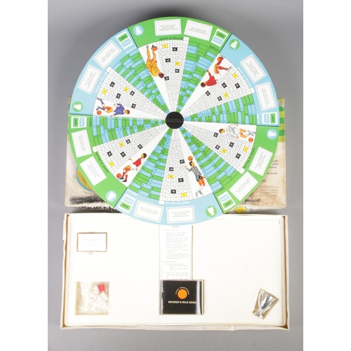 80 - A boxed football board game. League Championship Record Breakers Leeds United AFC by Sportslink Ltd.