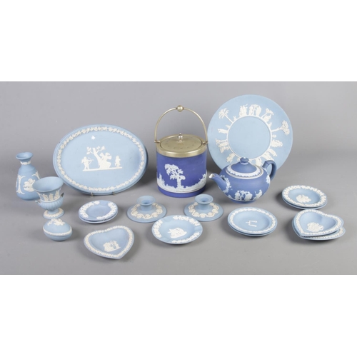 81 - A collection of Wedgwood jasperware ceramics, and similar patterns.