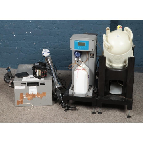 242 - A collection of brewing equipment; including Eco-nomic hydrocarbon cooler and Modular 20 Keg holder.