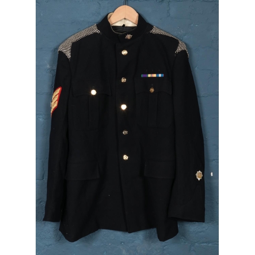 287 - A Royal Dragoons Guards military blazer.