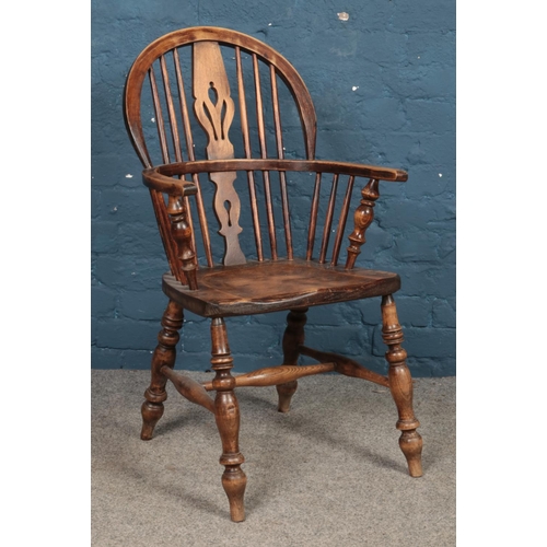 466 - An ash/elm Windsor armchair.