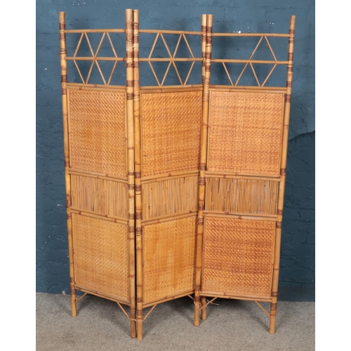 492 - A folding bamboo screen.