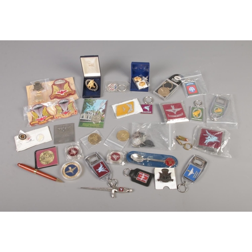29 - A collection of military, mostly Parachute Regiment,  collectables including keyrings, badges, medal... 