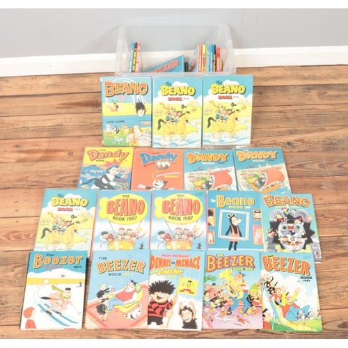 533 - A box of annuals. Includes 1970s Beano and Dandy examples, etc.