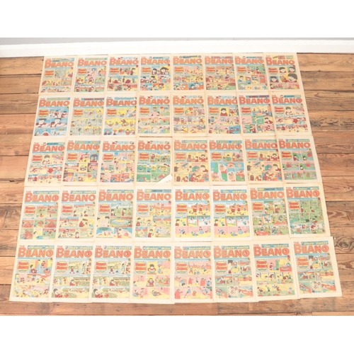 543 - An extremely large collection of mainly 1980's Beano comics. Approximately 387 copies, some duplicat... 