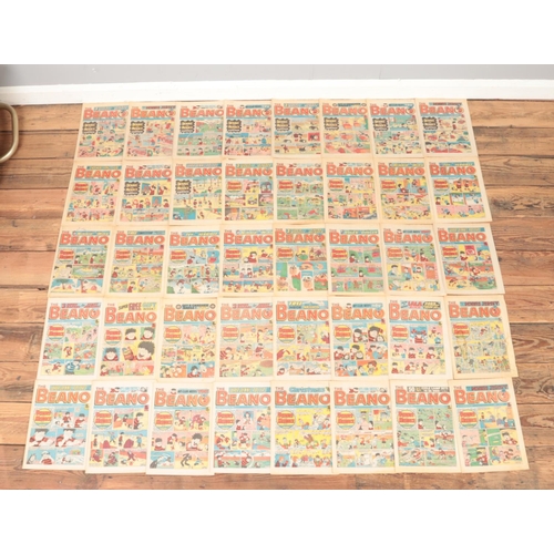 543 - An extremely large collection of mainly 1980's Beano comics. Approximately 387 copies, some duplicat... 