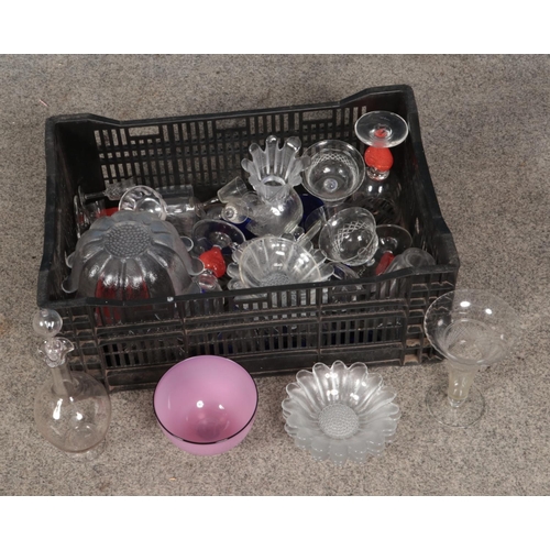 179 - A box of modern glassware including dishes, tea cups, coloured examples.