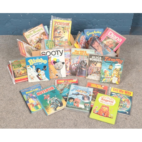 519 - 2 boxes of assorted children's annuals