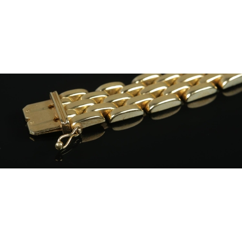 120 - An 18ct gold panther link collar necklace. Length approximately 43cm. 107.71g. Stamped 750 to clasp.