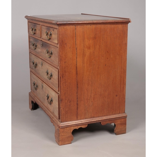 170 - A Georgian mahogany chest of two over three drawers raised on ogee bracket feet. Height 81cm, Width ... 