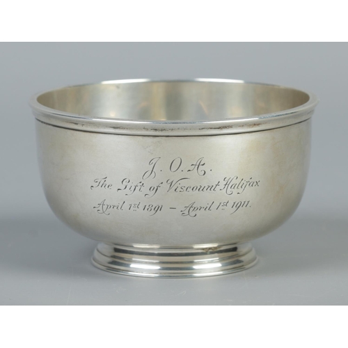 56 - An early 20th century small silver presentation bowl. Inscription reads JOA, The Gift of Viscount Ha... 