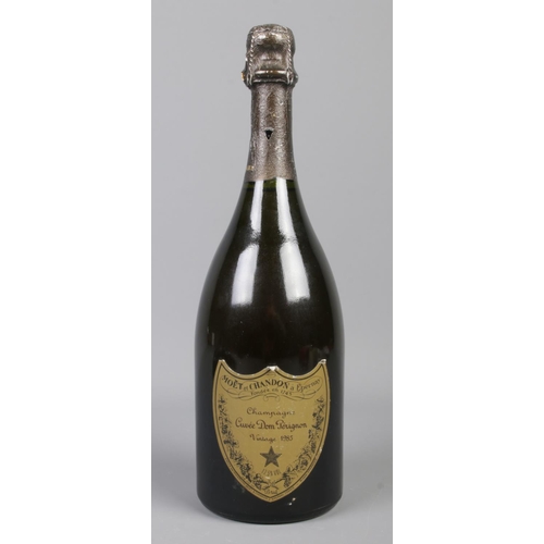 87 - A vintage bottle of Moet Et Chandon Cuvee Dom Perignon Champagne, 1985. Full and sealed. 75cl.