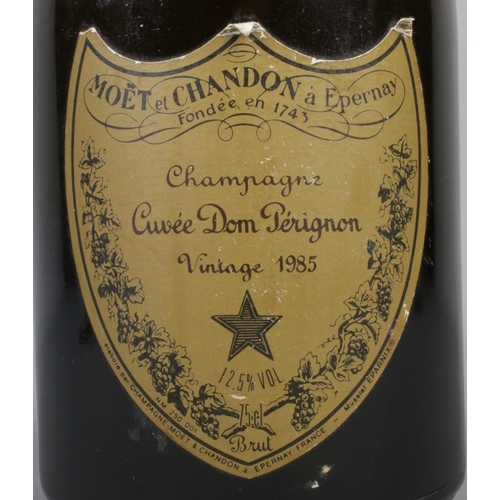 87 - A vintage bottle of Moet Et Chandon Cuvee Dom Perignon Champagne, 1985. Full and sealed. 75cl.