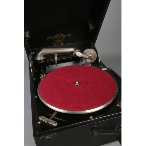 401 - A Viva-Tonal Columbia Grafonola Number 202 portable picnic gramophone.