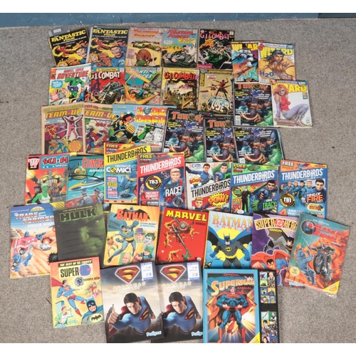 594 - A quantity of Marvel & DC comics and annuals. Includes Marvel Team-Up, Marvel Super Adventure, Super... 