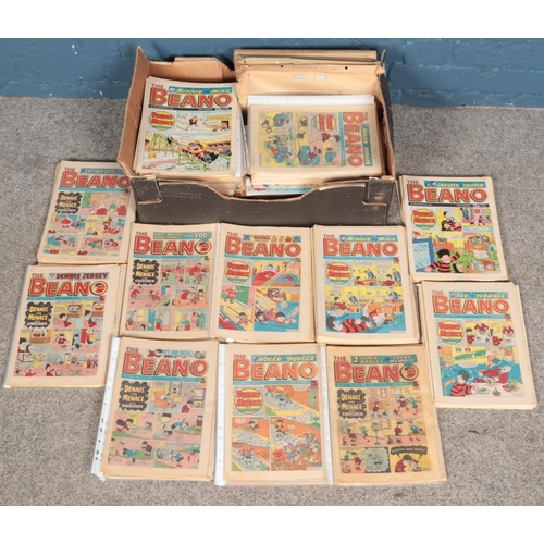 612 - A box containing an extremely large collection of Beano comics.