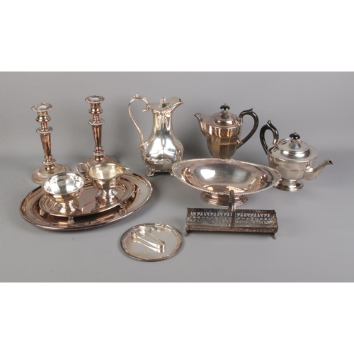 194 - A collection of silver plate including James Dixon coffee pot, Mappin and Web trays, EPNS bowls, etc... 