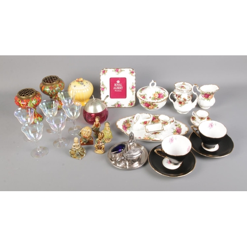 209 - A collection of assorted ceramics and glassware to include Royal Albert Old Country Roses, Royal Sta... 