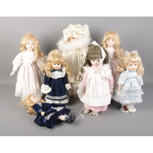 255 - A box of assorted porcelain dolls including Leonardo Collection and Classique Collection Jessica.