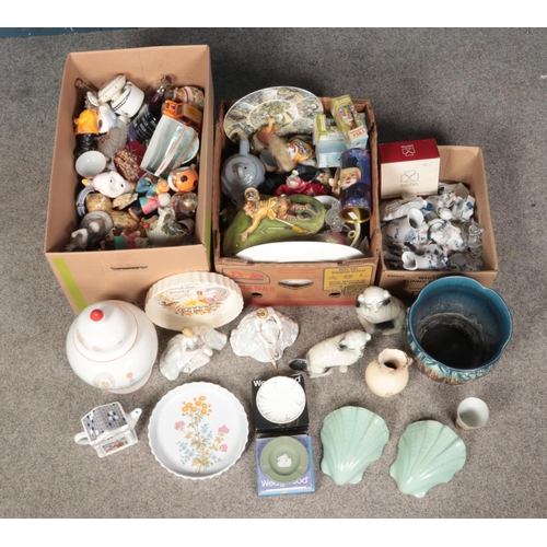 256 - Three boxes of mainly ceramics, to include wall pockets, egg cups, large glazed jardiniere, Poole pi... 