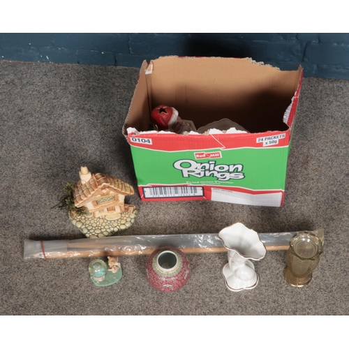 288 - A box of miscellaneous to include Pendelfin, Santa Claus candle holder, two piece snooker cue, etc.