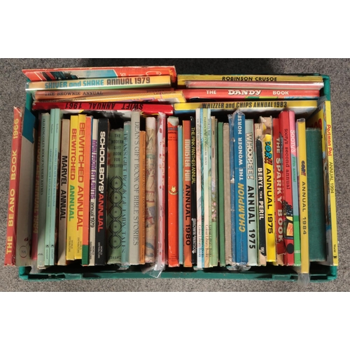 569 - A box of mainly assorted annuals, to include Bewitched, 1966 Beano, Swift and Whizzer.