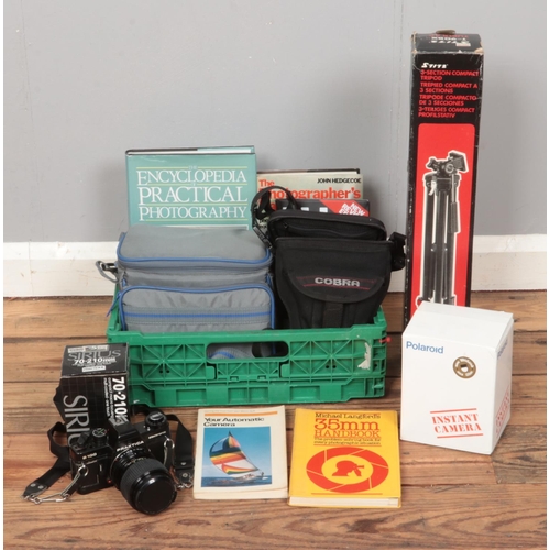 142 - A quantity of camera equipment, to include Pracktica B100 camera in case, boxed Polaroid Spirit 600 ... 