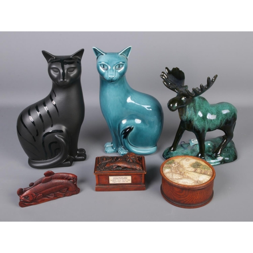 173 - A collection of assorted ceramics including Poole Cat, Blue Mountain Pottery Moose and three boxed H... 