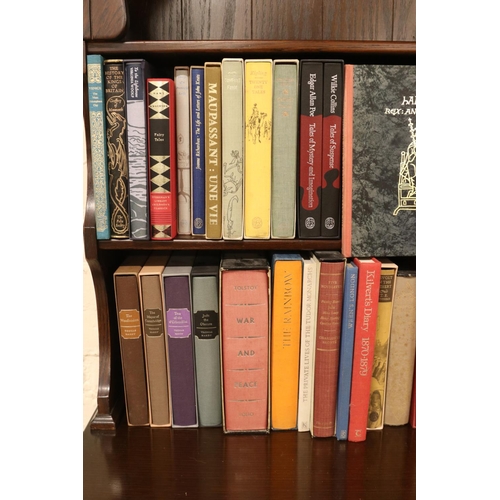 499 - Folio Society; a large collection of novels, mainly in cases. To include: Moby Dick, Herman Melville... 