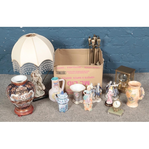 192 - A box of miscellaneous. Includes Giuseppe Armani figural table lamp, decorative oriental vase on sta... 