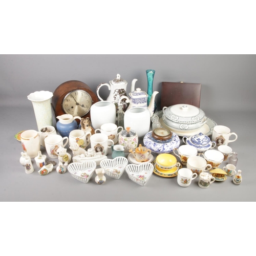 232 - A quantity of collectables including mixed ceramics and jubilee/coronation cups, foreign mantel cloc... 